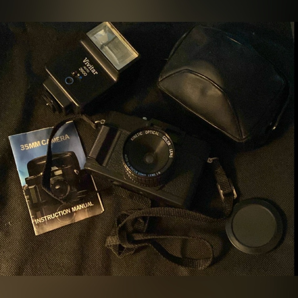 Vintage Kinetic Optical 35 mm Color Lens with flash